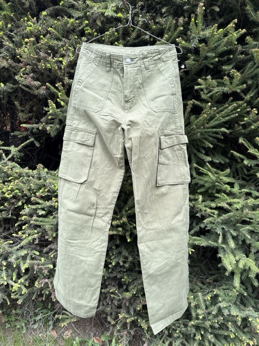 Stradivarius Jeans: Jeans Stradivarius  – Nuovo (secondo la descrizione) da Blonay venduto da val_7gfg