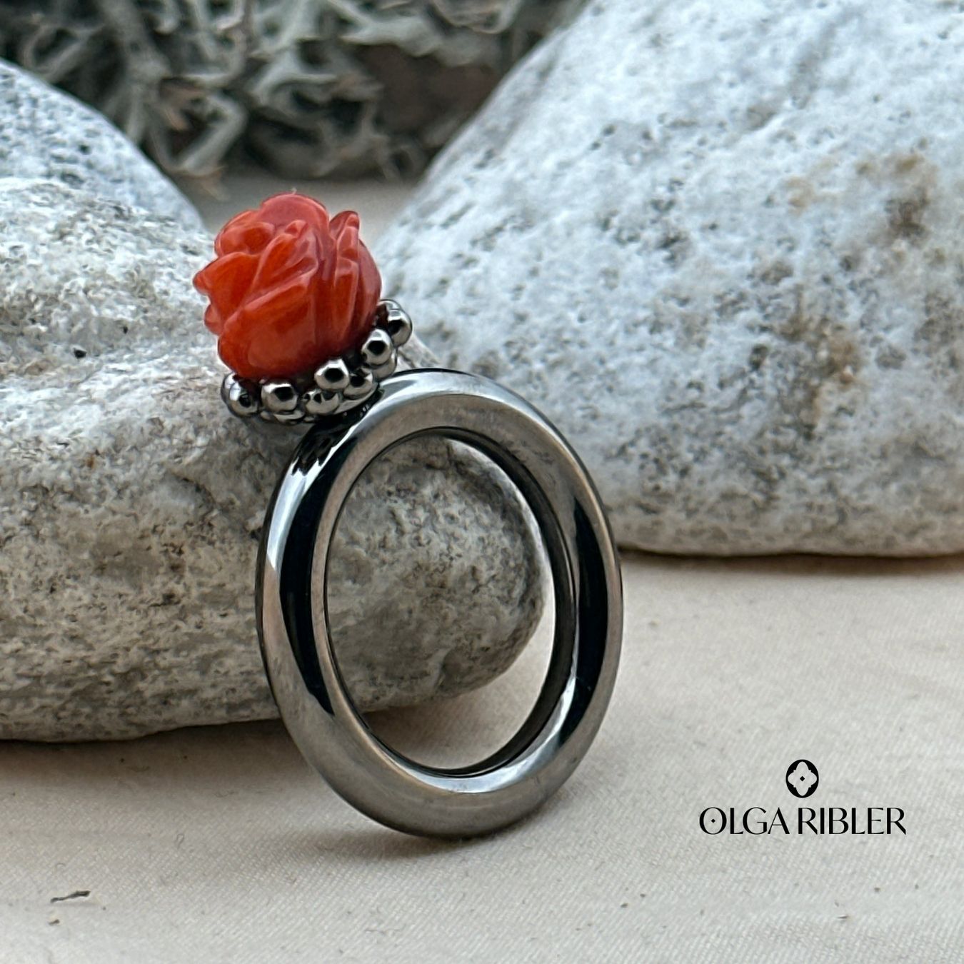 Olga Ribler Ringe: Edelstahl 4 mm  Ring mit Korallenrose,  Ringgrösse 60 – Neu (gemäss Beschreibung) aus Luzern von Schmuckoutlet 4
