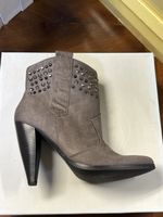 Graue Wildlederstiefeletten mit Nieten, Gr. 38 Top!