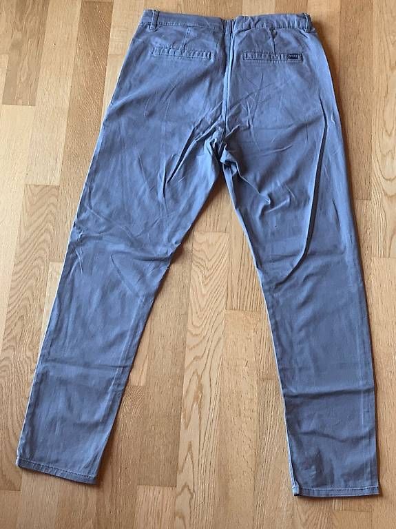 Pantaloni: Graue leichte Hose Stretch – Usato da Birsfelden venduto da jon_687v 1