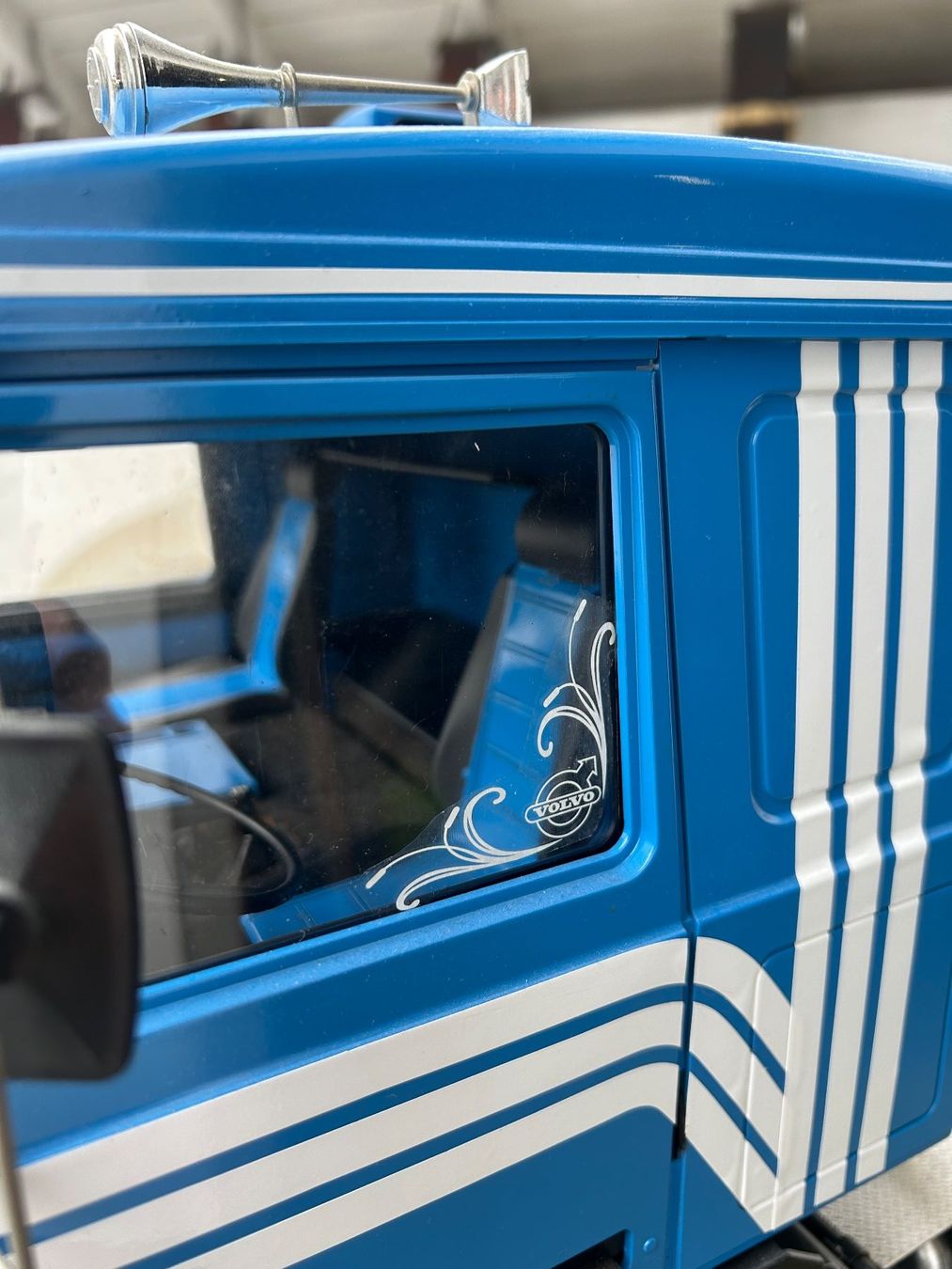 Pocher Modellini d'auto: Volvo F12 1:8 Pocher – Usato da Reinach AG venduto da Gmc352 5