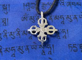 Pendentif "Dorjé" tibétain en argent 800