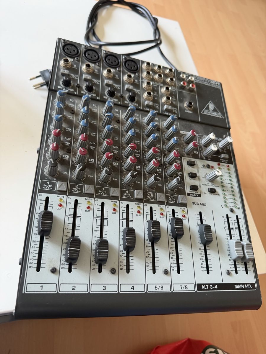 Behringer Console di mixaggio: Behringer XENYX 1204 Mixer – Usato da Baden venduto da noli.r 3