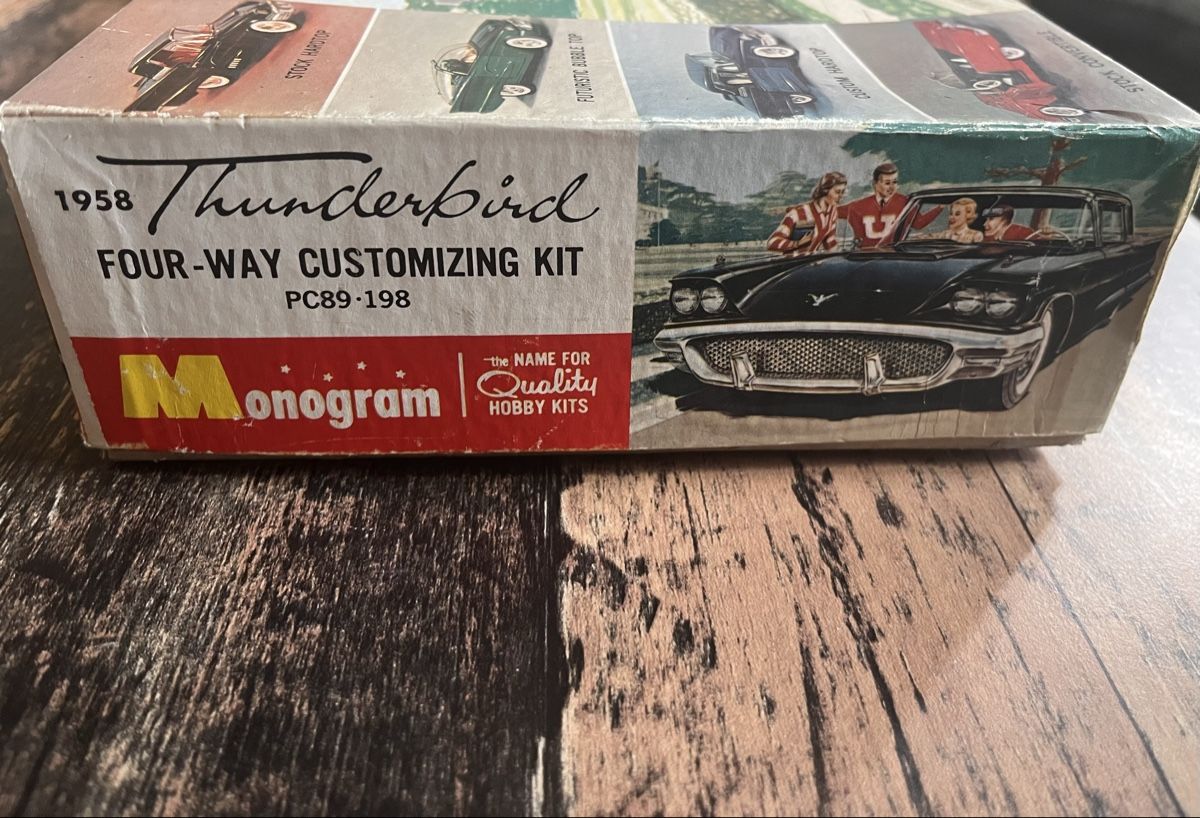 Ford Modellini d'auto: Karton von Monogram 1958 Ford Thunderbird, mit Ersatzteile – Difettoso da Niederhünigen venduto da Auschra 3