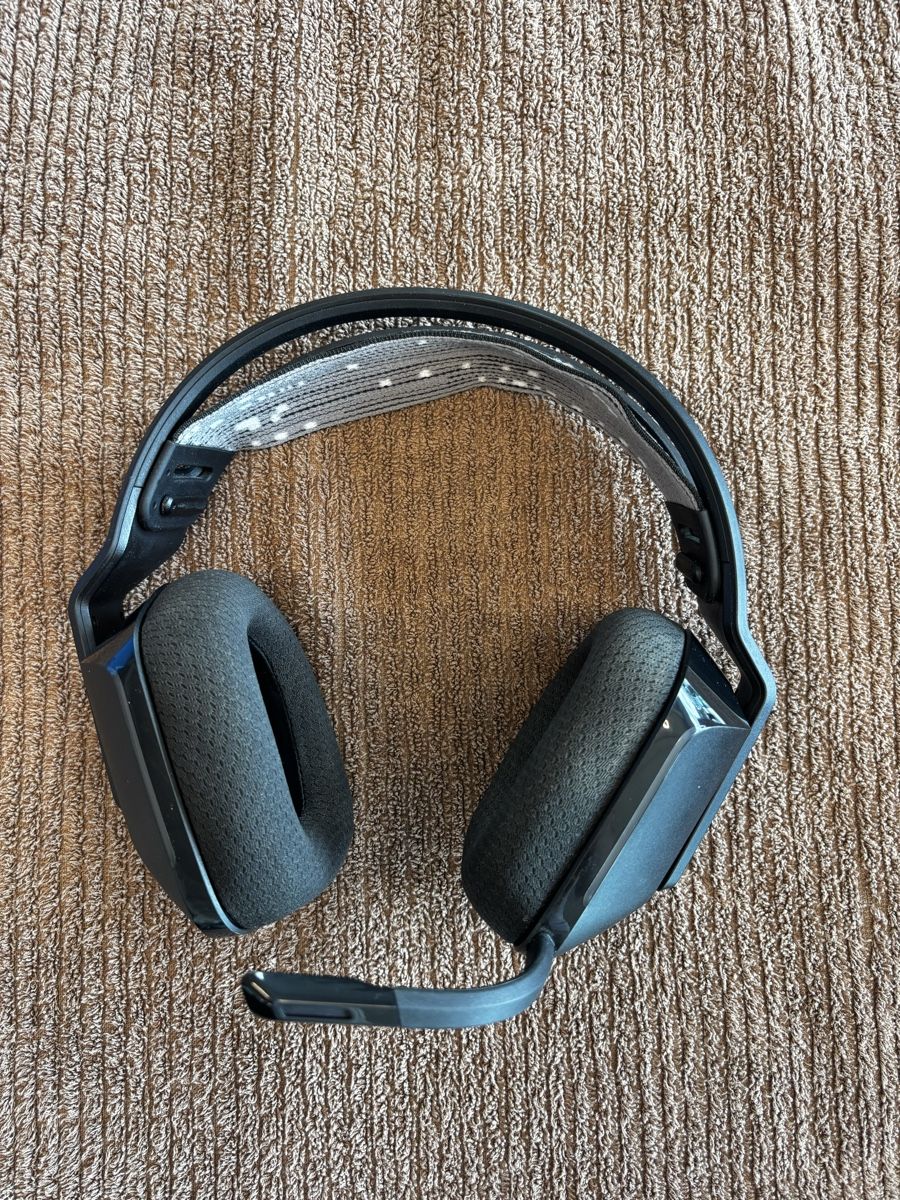 Logitech Cuffie: Logitech G G733 Lightspeed, Wireless Gaming Headset, Schwarz – Usato da Oberhofen Thun'see venduto da luk_jdd9 1