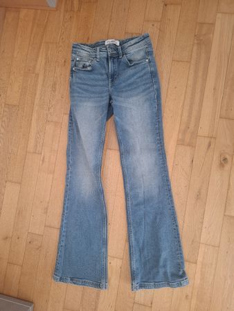 Flared Bootcut Jeans von Pull & Bear