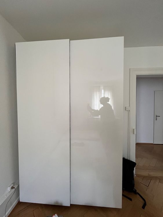 Ikea Pax Kleiderschrank Schiebetüren viel Stauraum Kaufen auf Ricardo