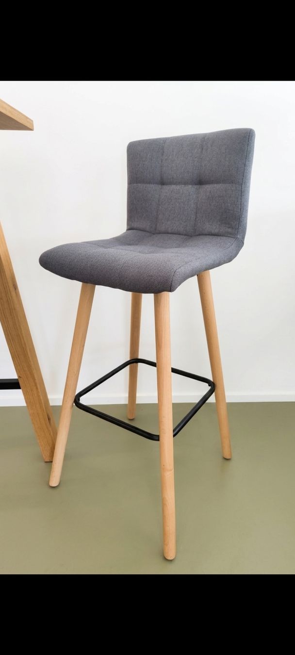 Hocker: Barhocker 2er Set. Neupreis 320.- – Gebraucht aus Basel von lus_y2dw 1