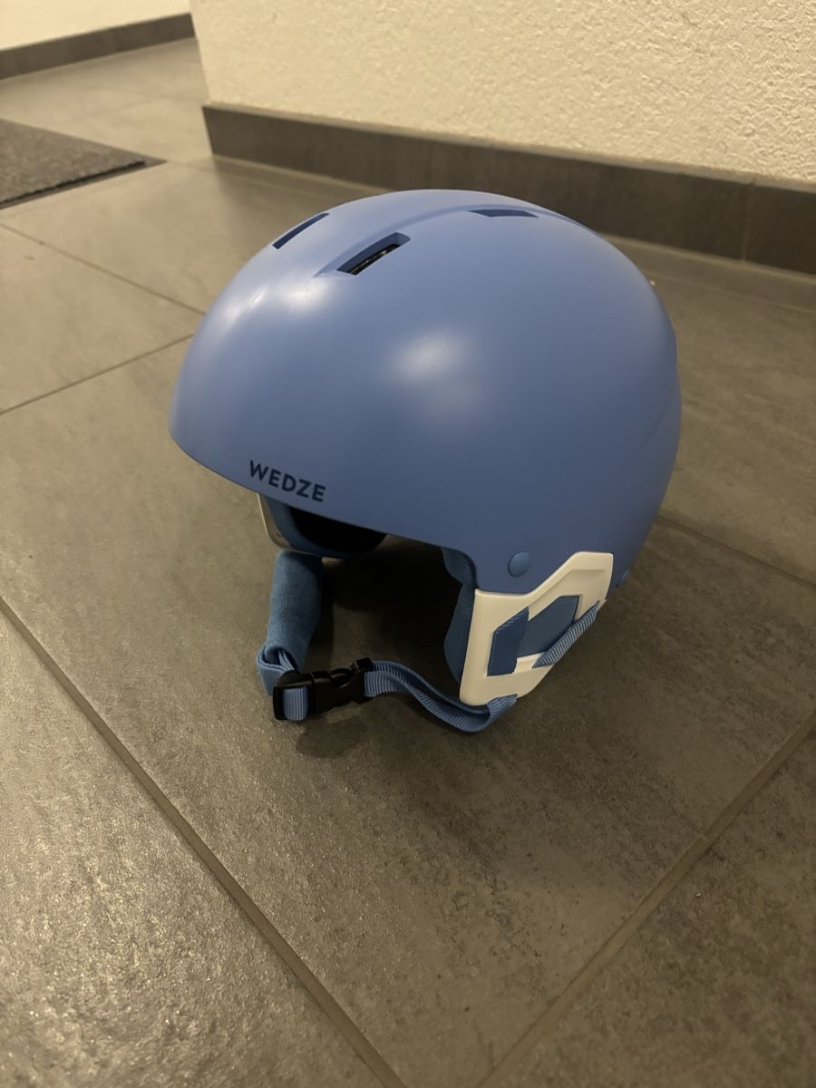 Skis: Kinder Skihelm NEU – Neu (gemäss Beschreibung) aus Kallnach von Chaesi89