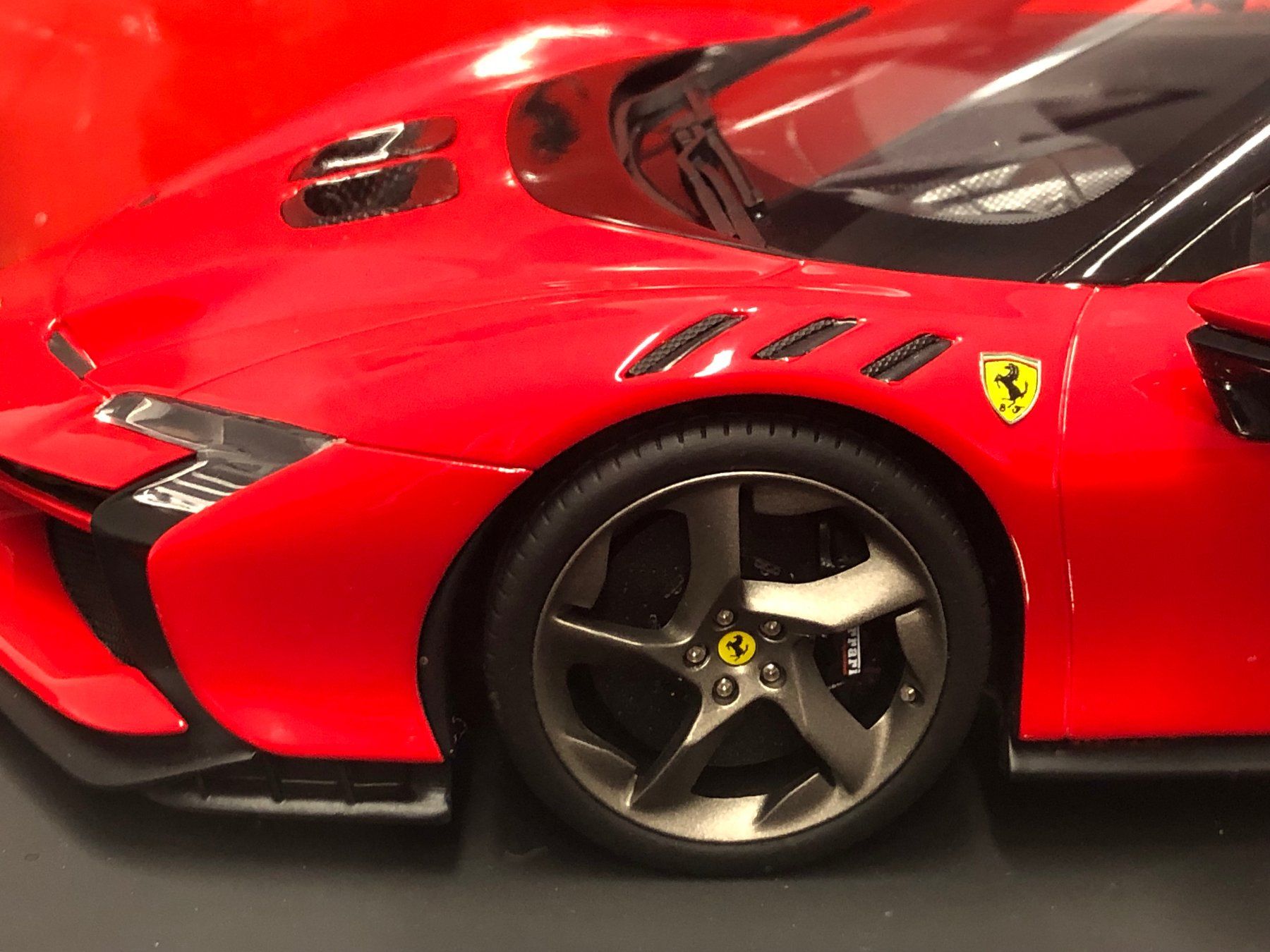 BBR Models Modellini d'auto: Ferrari SF90 XX Stradale BBR 1:18 – Nuovo e nell'imballaggio originale da Wetzikon ZH venduto da mcf18 5