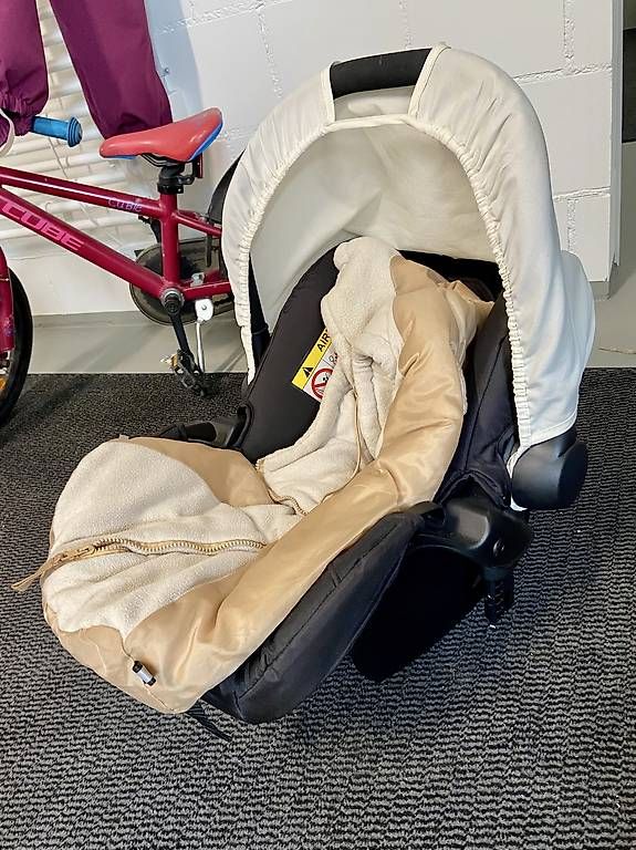 Seggiolini per auto: Maxi Cosy – Usato da Spiringen venduto da Berggeiss20