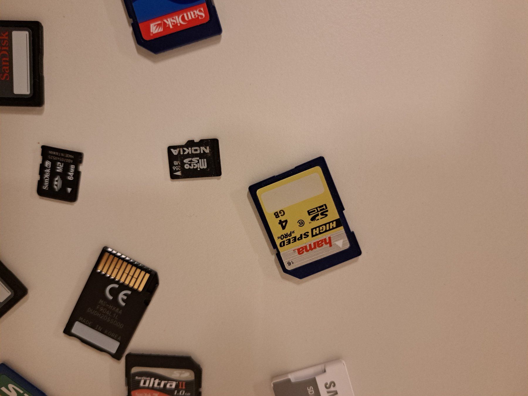 Schede di memoria: Lot mit Speicherkarten SD/ Micro SD/ diverse Grössen – Usato da Belp venduto da deal-now 4