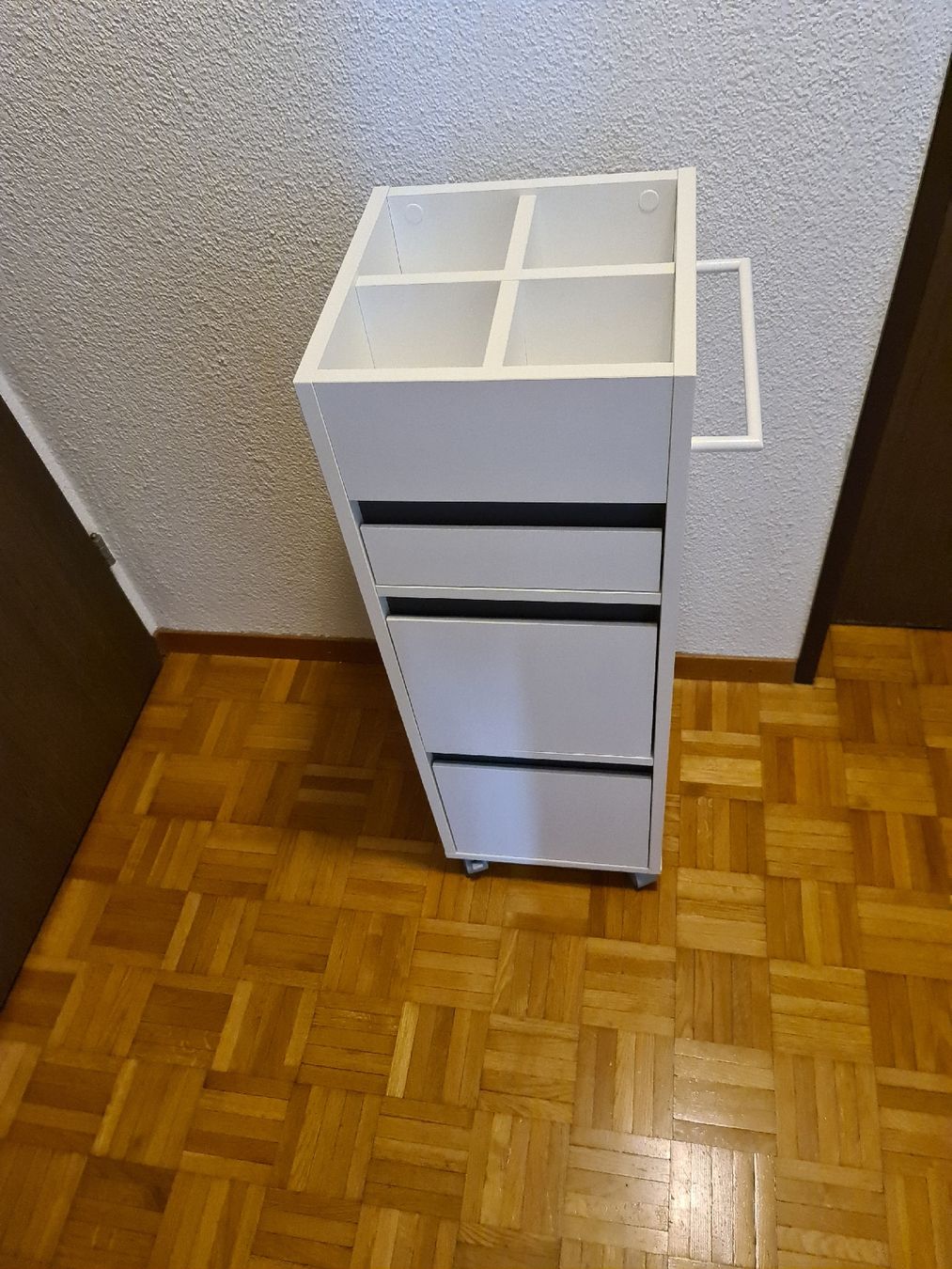 Armoires miroirs: Badezimmerschrank oder Küche WEISS – D'occasion à Thun par erh_fs86