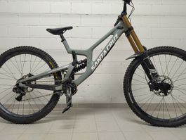 Santa Cruz V10 Downhill Bike guter Zustand ;)