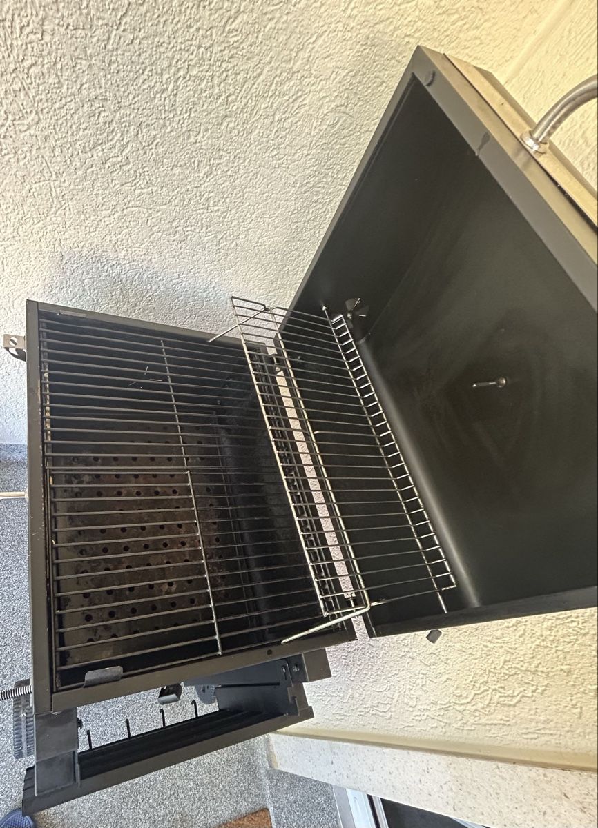 Griglie: Holzkohle grill – Usato da granges paccot venduto da RMBS 6