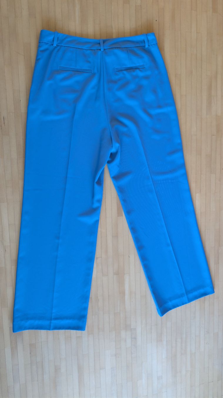 C&A Pantaloni: C&A Wide Leg Stoffhose hellblau Gr. 42 – Usato da Wädenswil venduto da coconut1289 1