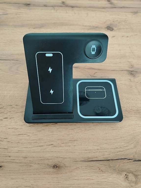 Caricabatterie: CARICATORE WIRELESS 3 IN 1 PIEGHEVOLE – Nuovo (secondo la descrizione) da Davesco-Soragno venduto da Mia_sii 3