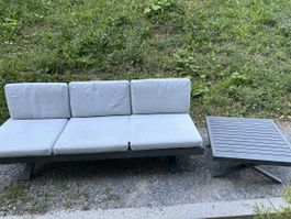 MOOD Lounge-Sofa und Tisch MONPELLIER