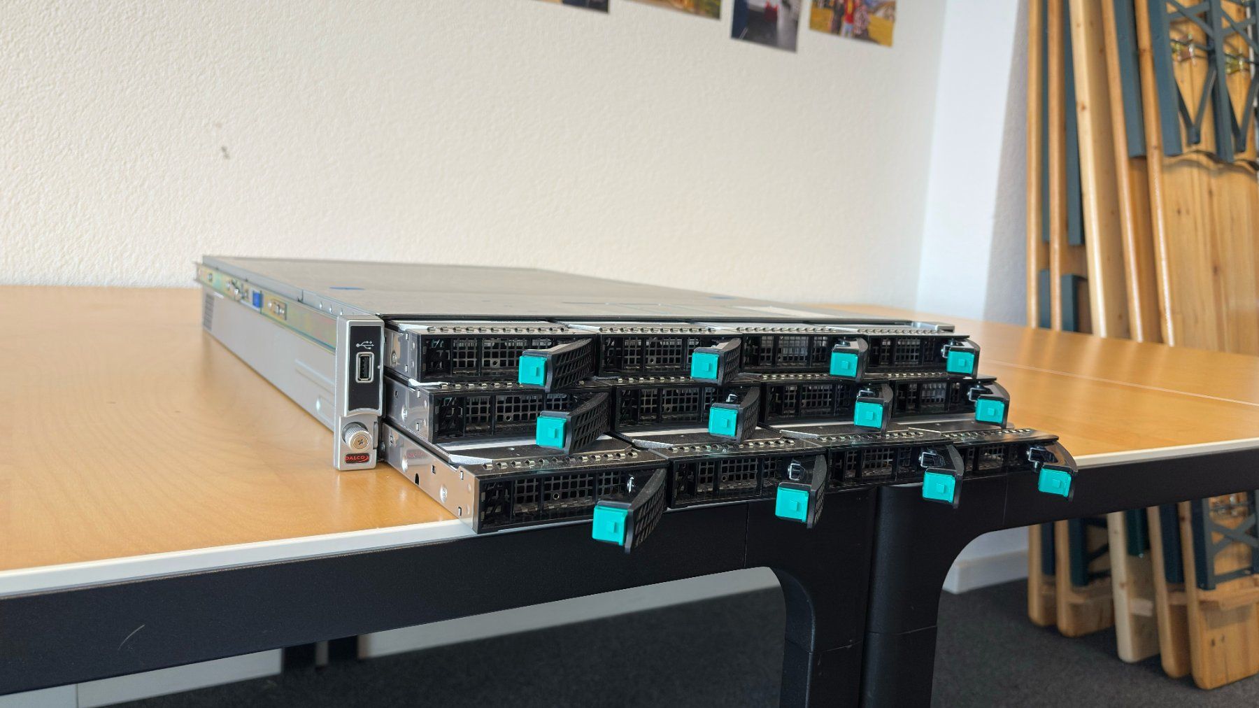 Intel Server: Intel Rackserver Xeon E5 v4, 128GB RAM (1/3) – Gebraucht aus Volketswil von appmac67 3