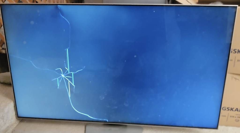 Fernseher: Télé samsung écran cassé – Defekt aus Grugnay (Chamoson) von cyn_7gpn 1