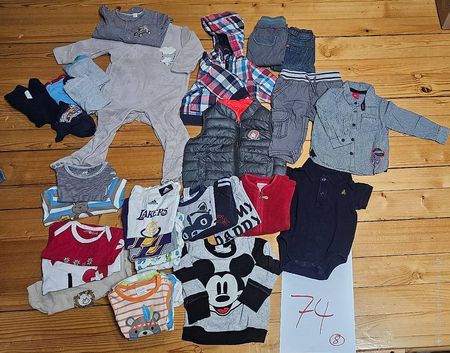 grosses Kleiderpaket junge Grösse 74  (34 Stk)