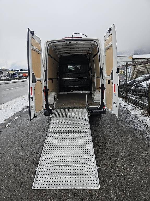 Veicoli commerciali: Vw crafter 35 bmt  – Usato da Biasca venduto da autolowcost 5