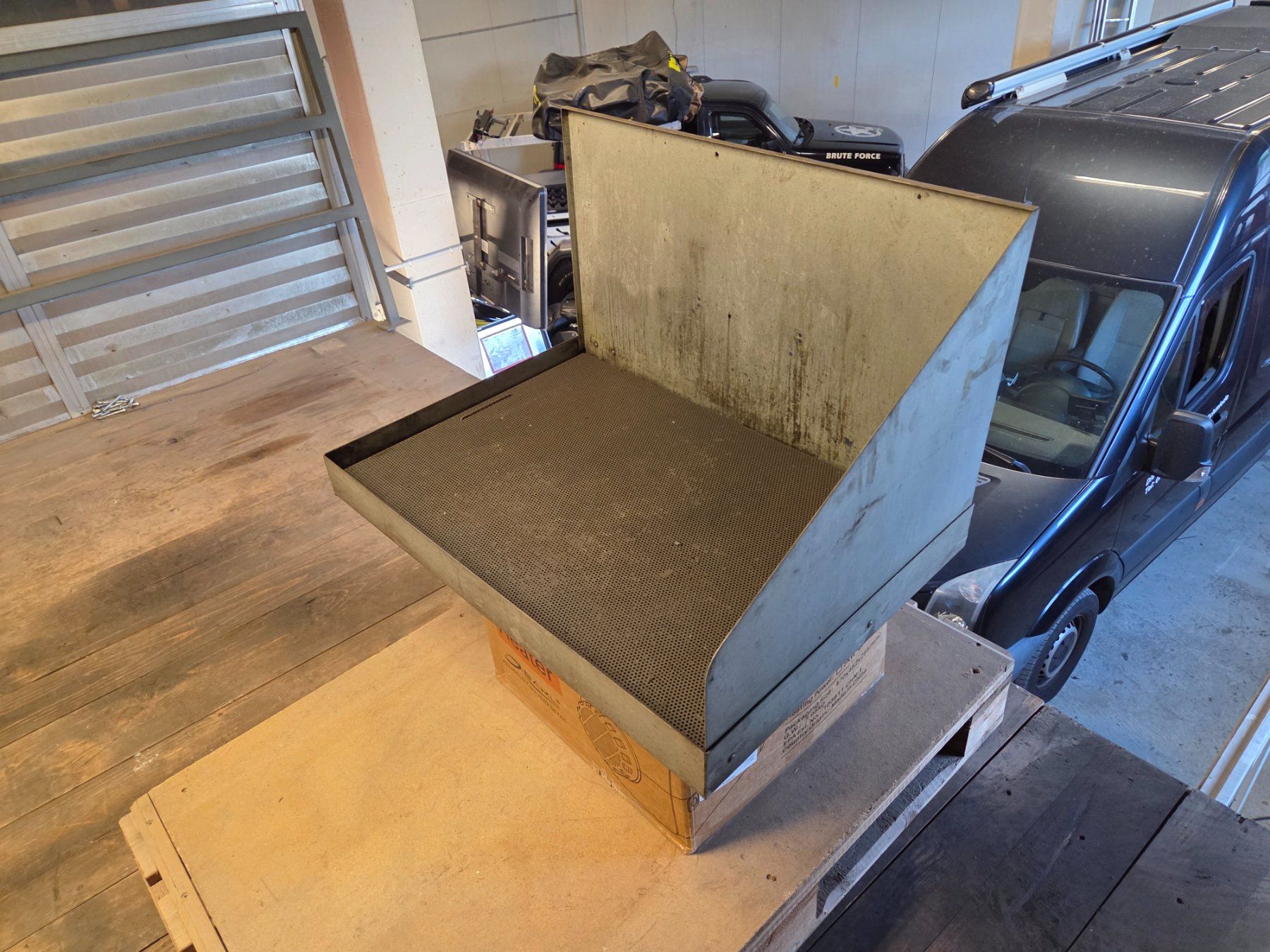 Tutte le macchine: Kleinteilereiniger aus Stahlblech – Usato da Heimisbach venduto da DF_Construction 1