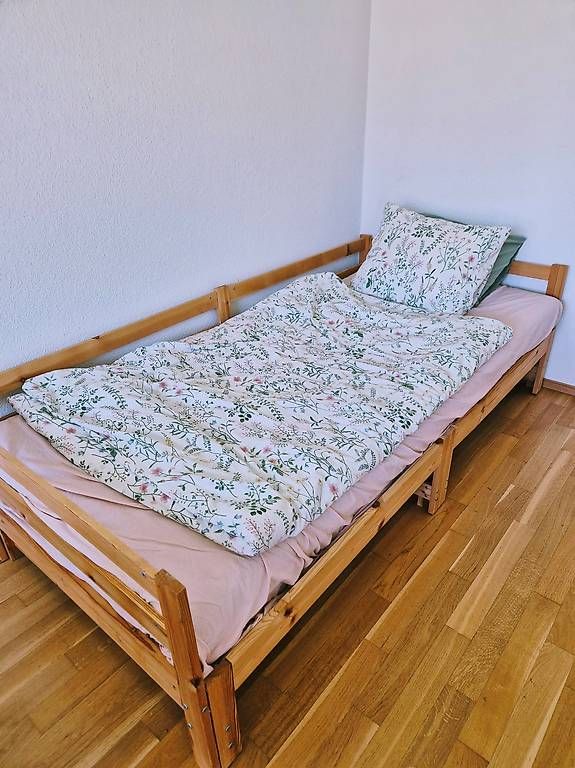 Betten: Holzbett / Tagesbett – Gebraucht aus Luzern von pia_sdd8 2
