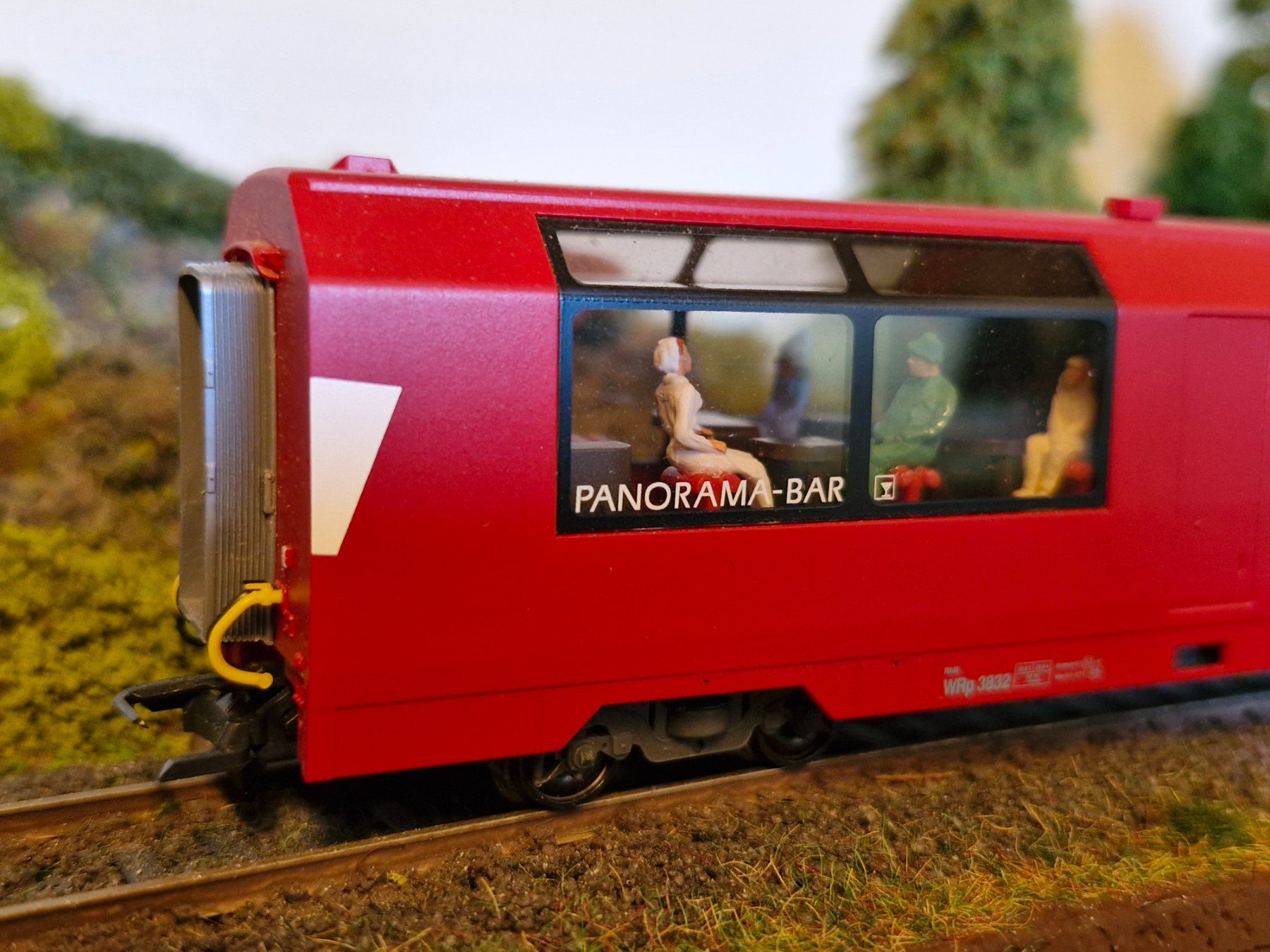 Bemo Modellini di ferrovie: BEMO Glacier Express Speisewagen HO – Usato da Stans venduto da marlene330 1