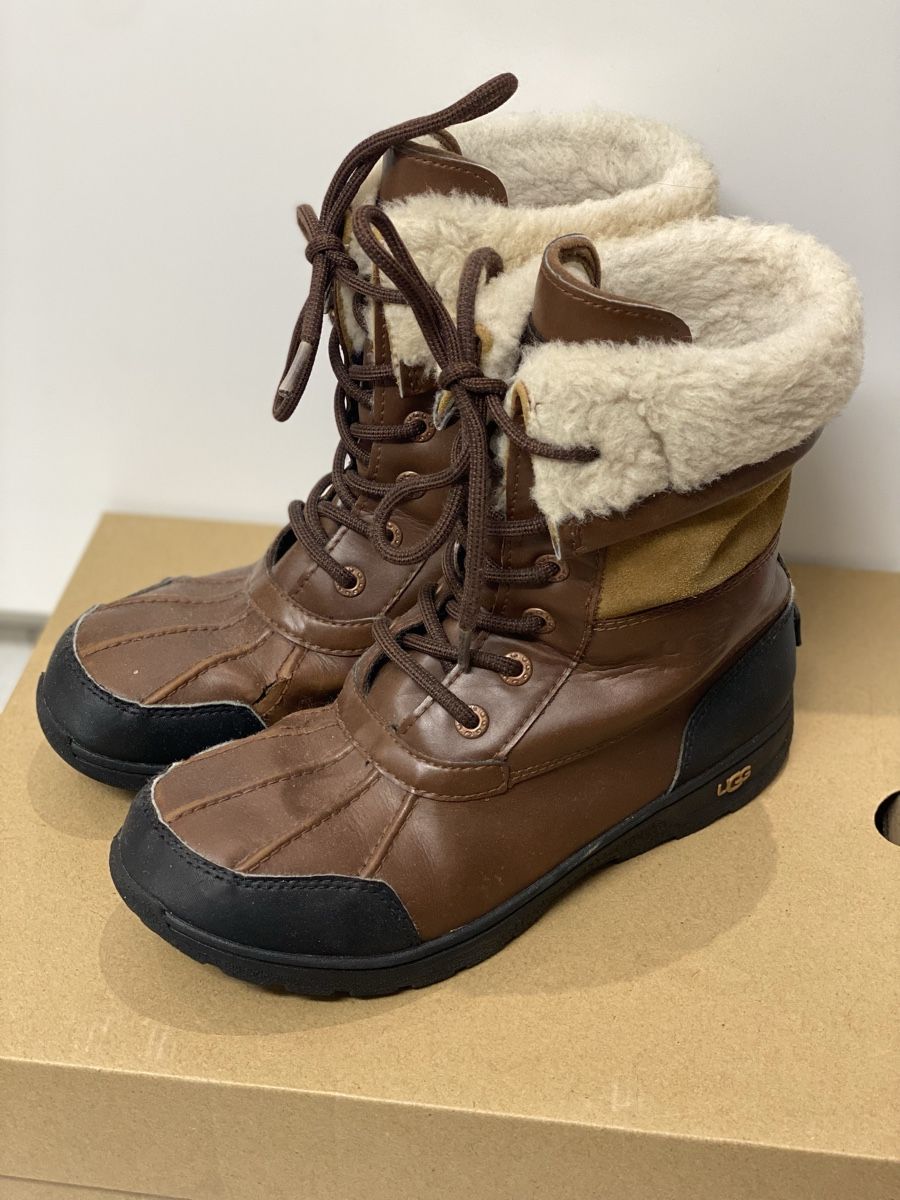 Ugg Chaussures garçon: Ugg K Butte II Gr.35 – D'occasion à Affoltern am Albis par Vsyra