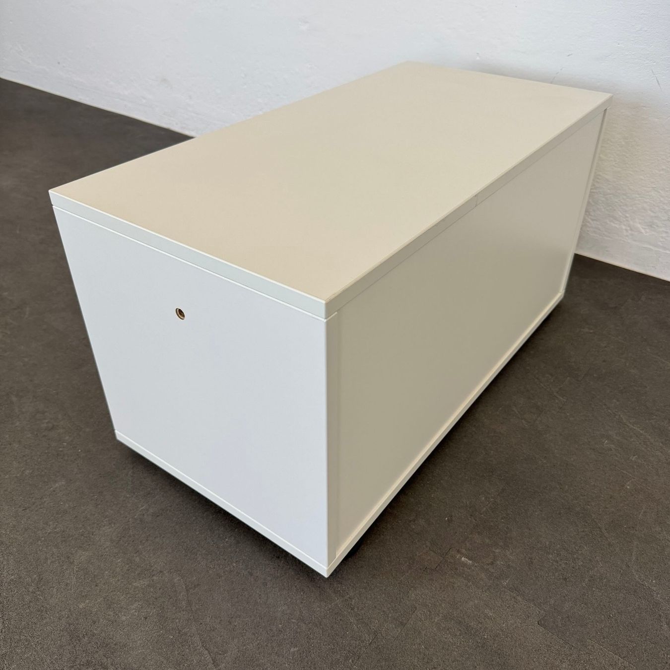 Armadi: Sitag MCS Sideboard Modul mit Klappe - ohne Schlüssel – Usato da Schönenwerd venduto da mcofficeshop 6