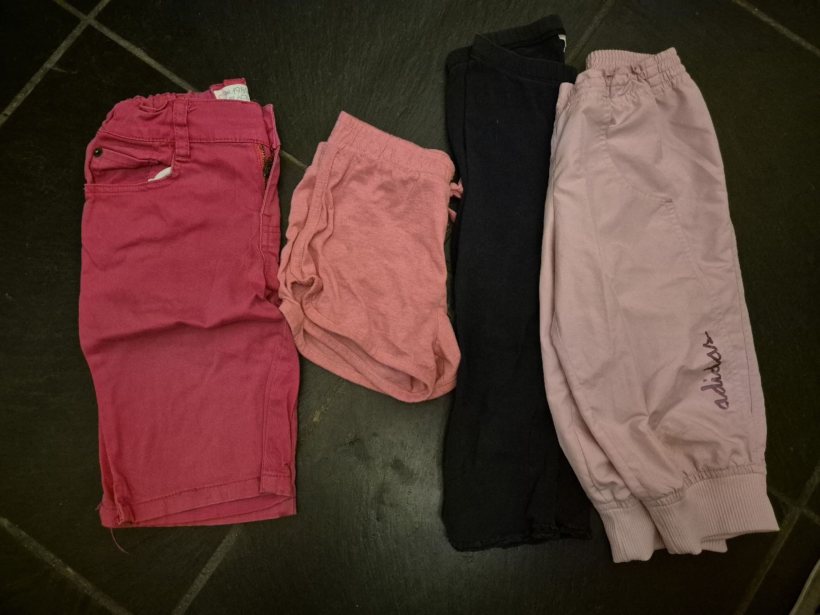 Lotti & Set di vestiti: Sommer Set Mädchen: Shorts, gr. 116-122 – Usato da Ottenbach venduto da Bonski1