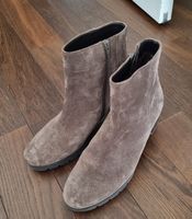 Braune Wildleder-Stiefeletten von Gabor, 39