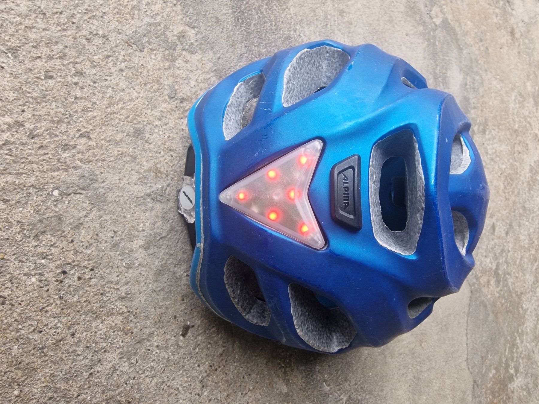 Alpina Helme: Alpina Fahrradhelm, Blau – Gebraucht aus Appenzell von BreGol 2