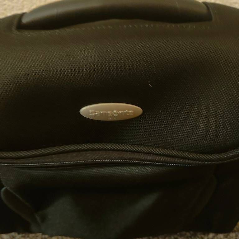 Trousses de maquillage: Beauty case Samsonite – D'occasion à Losone par hcm_jvn8 1