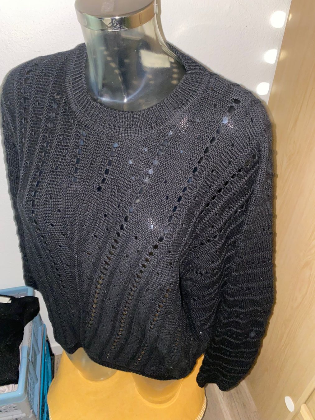 Pulls & Sweat-shirts: Kaffe Strickpullover schwarz Grösse M – D'occasion à Allenwinden par Obalu 1