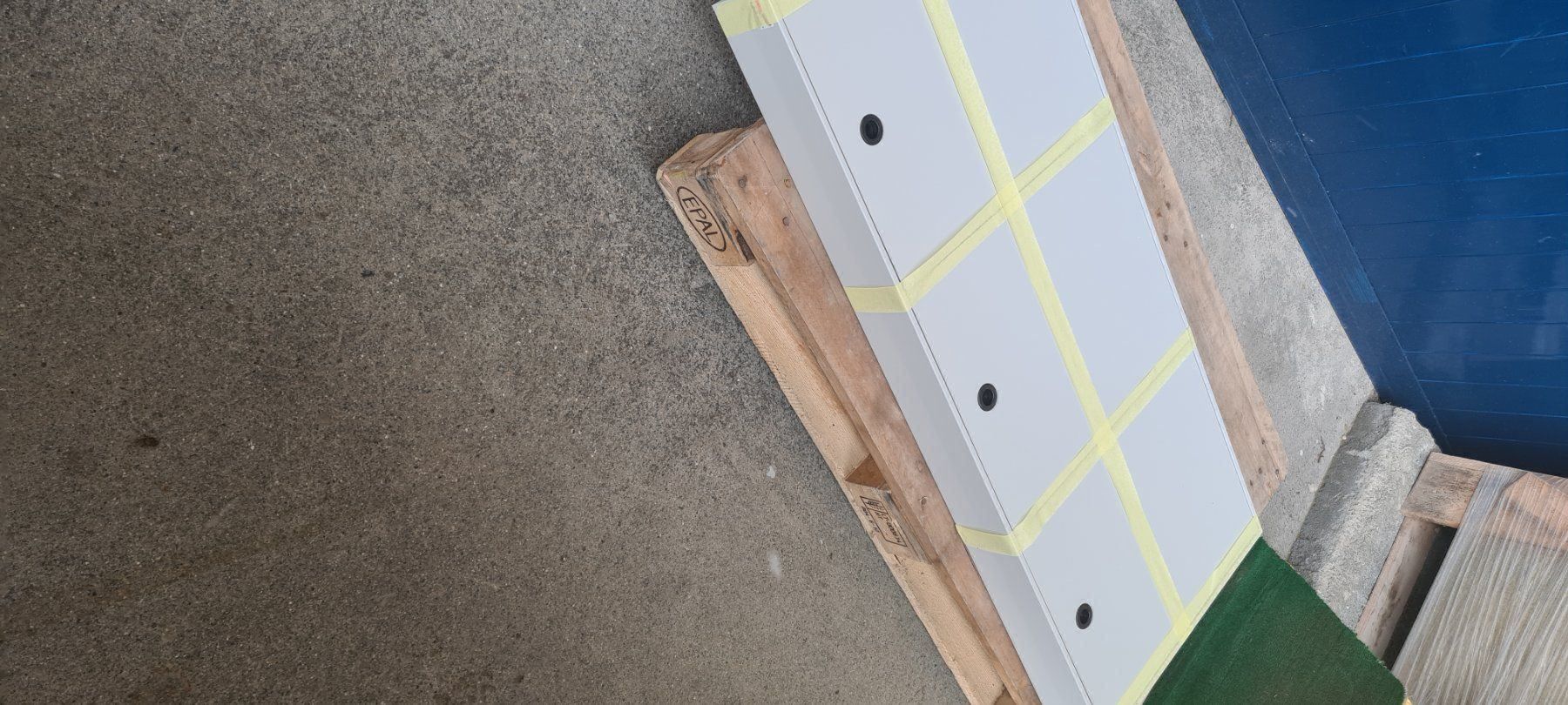 Lampade: Aquariumabdeckung 120x50cm grau mit 2xT5 – Nuovo e nell'imballaggio originale da Luzern venduto da Zanclus