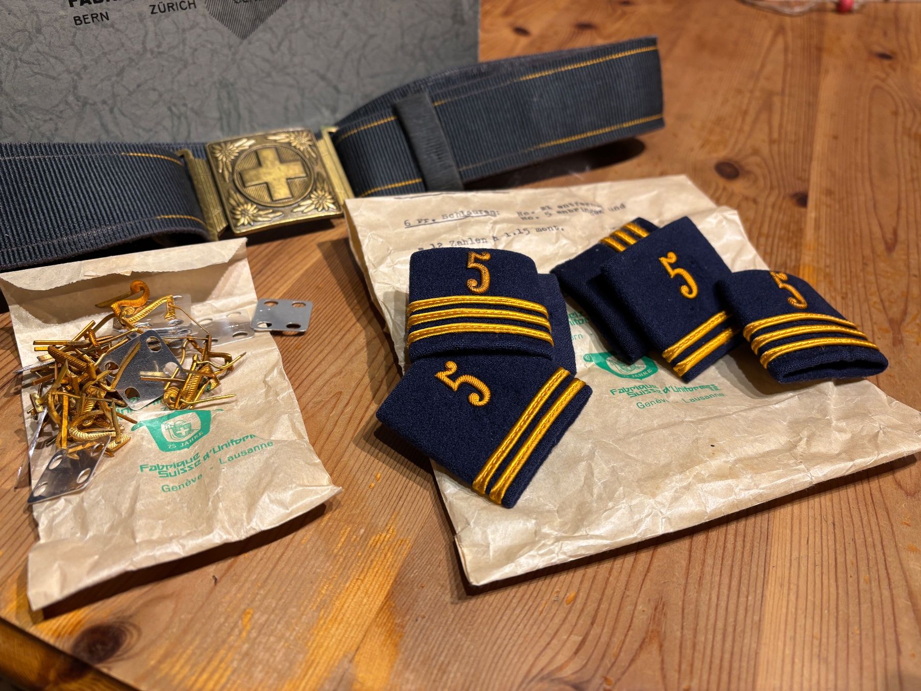 Uniformen: Nachlass eines Oberleutnants – Gebraucht aus Trubschachen von Panzerschreck 2