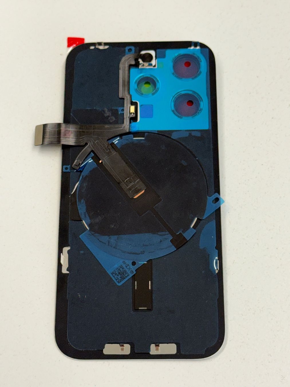 Apple Telefoni cellulari / Smartphones: Vitre Arrière pour iPhone 15 Pro avec NFC | Flash – Nuovo e nell'imballaggio originale da Zug venduto da ElPhone 1