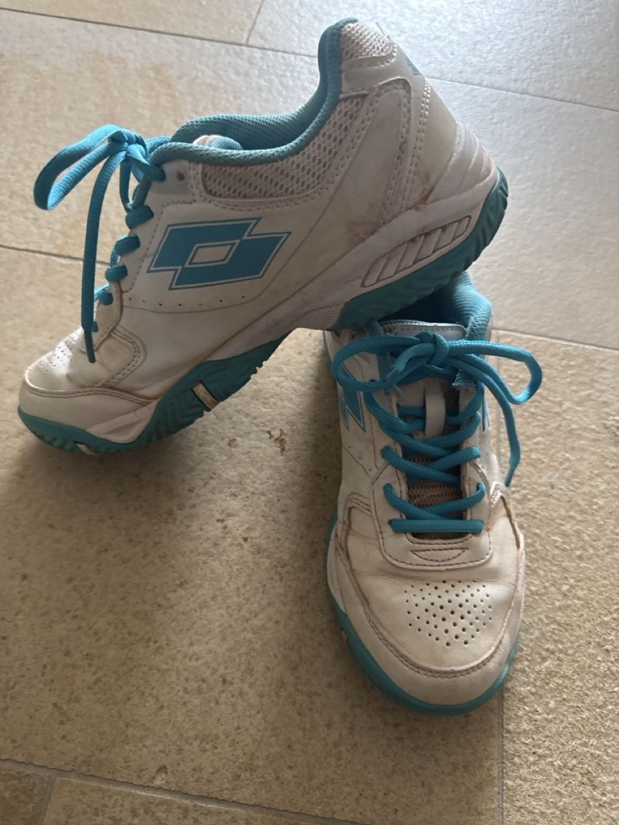 Scarpe da donna: Lotto Tennisschuhe Gr. 38 – Usato da Zumikon venduto da 19monica75 1