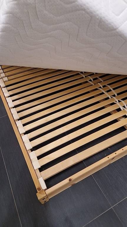 Betten: Bett mit Matratze 140x200 – Gebraucht aus St. Gallen von taina123 1