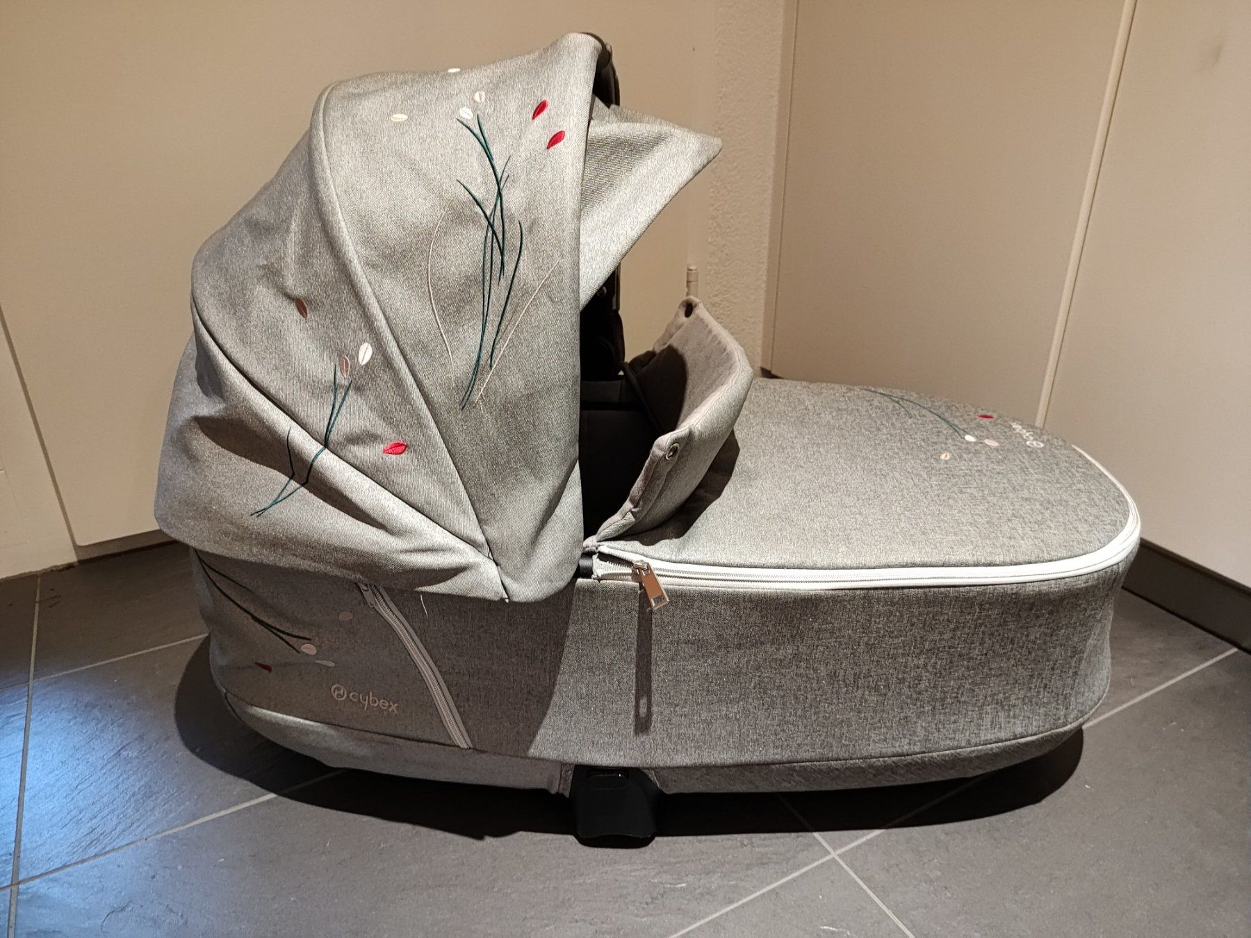 Cybex Kinderwagen: Tolle Cybex Priam Babywanne – Neu (gemäss Beschreibung) aus Seewen SZ von JaaX 1