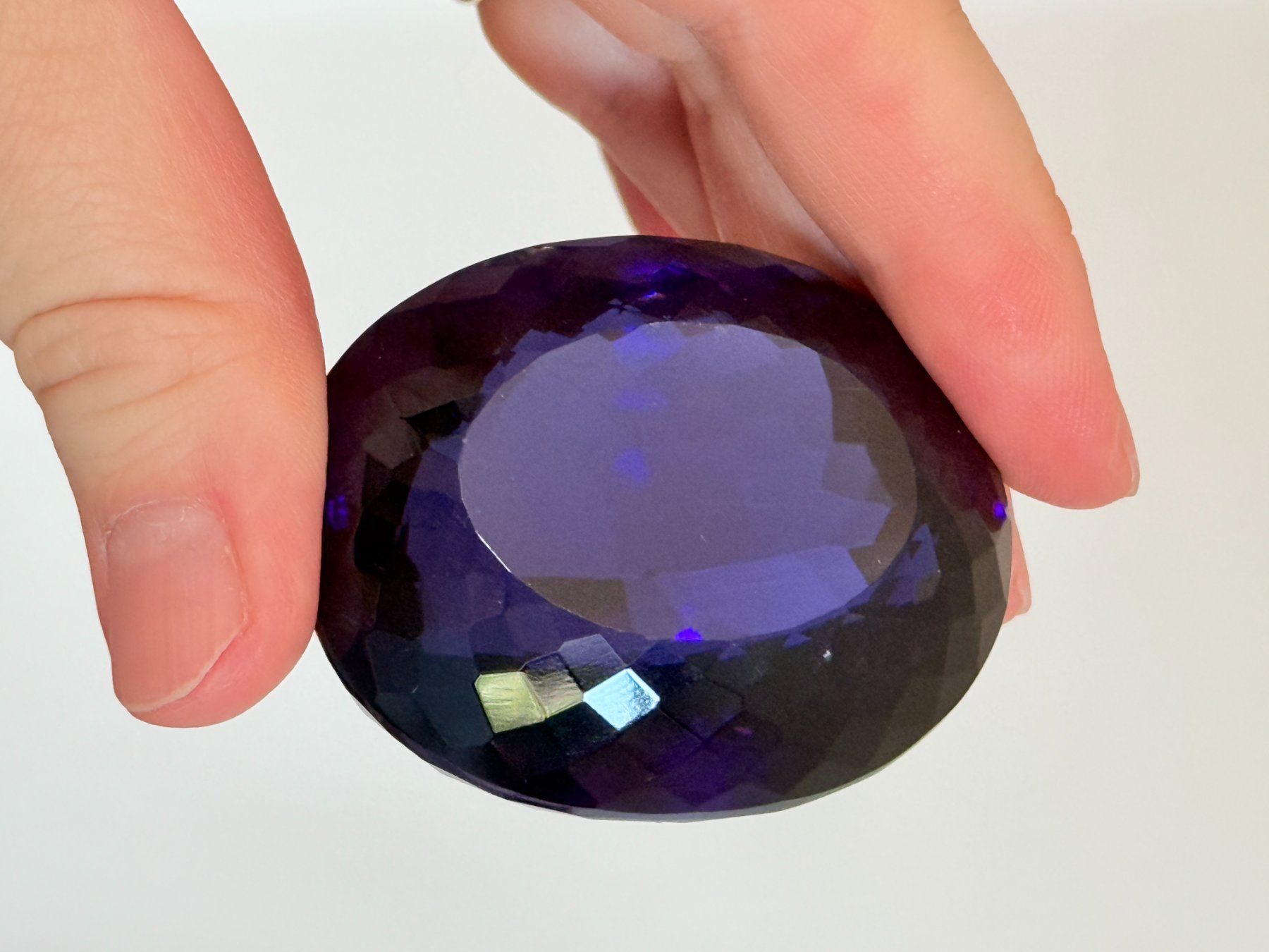 Minerali & Pietre curative: Certified 416.40 Ct Oval Cut Loose – Nuovo e nell'imballaggio originale da Genève venduto da AWWA 1