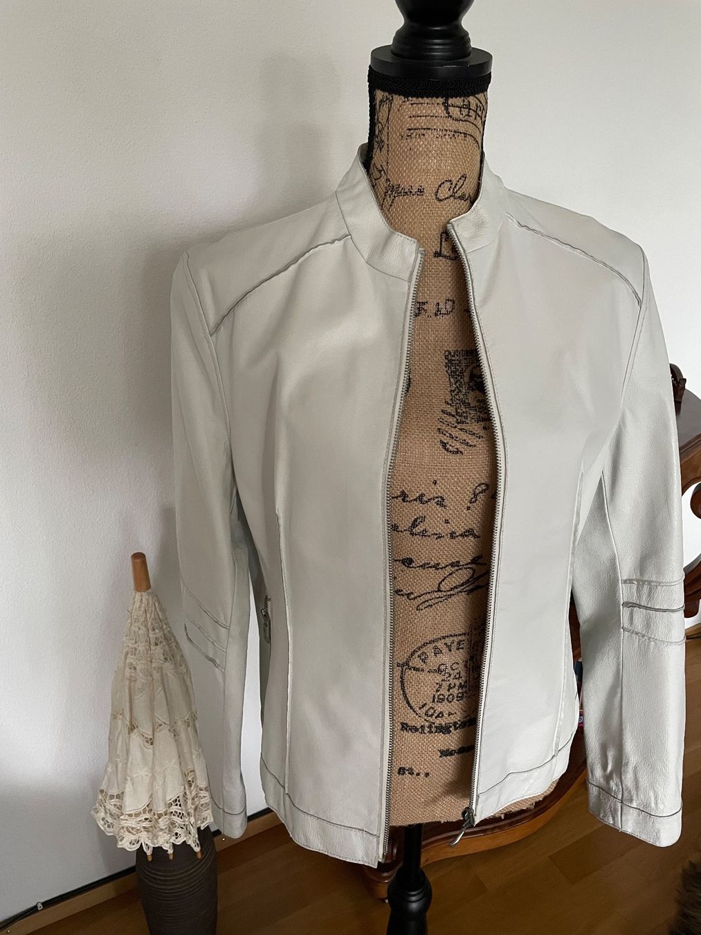 Giacche: Damen Lederjacke Gr. M / 38 weiss – Nuovo (secondo la descrizione) da Emmenbrücke venduto da Ladyboutique 8