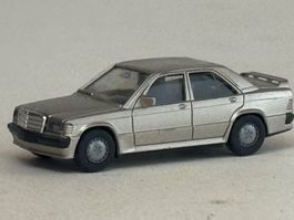 VE1- Herpa Mercedes 190 E silbern