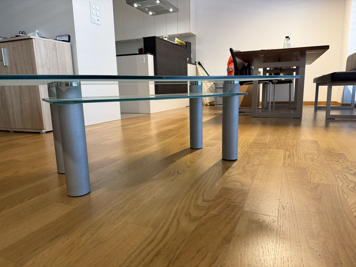 Tavoli: Glas-Tisch – Usato da Büron venduto da simix 2