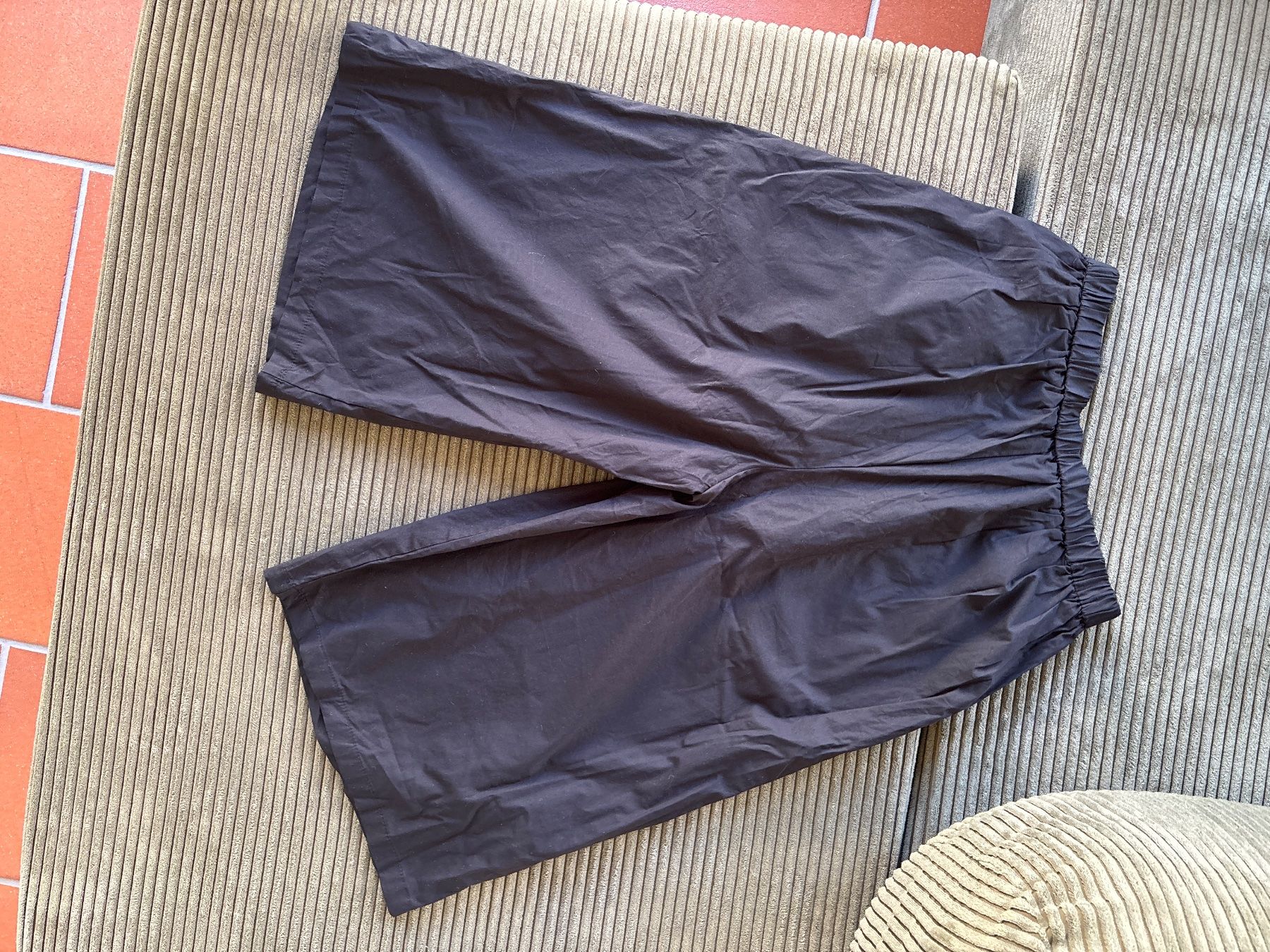 Pantaloni: Schwarze Culotte-Hosen – Usato da Zürich venduto da mar_hc85 1