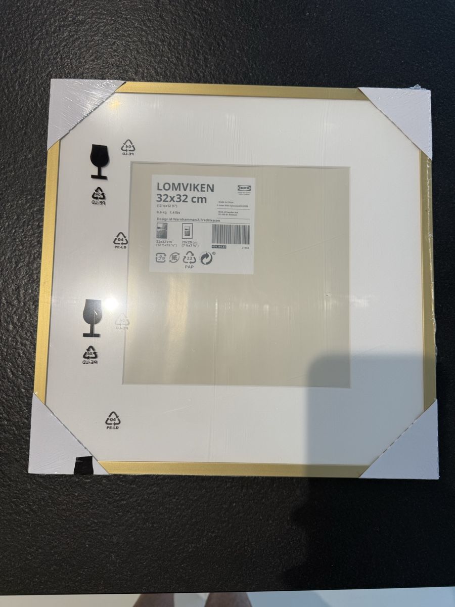 Ikea Cadres de tableaux: IKEA LOMVIKEN Bilderrahmen 32x32 cm neu – Neuf avec emballage d'origine à Kerns par And_vw98 1