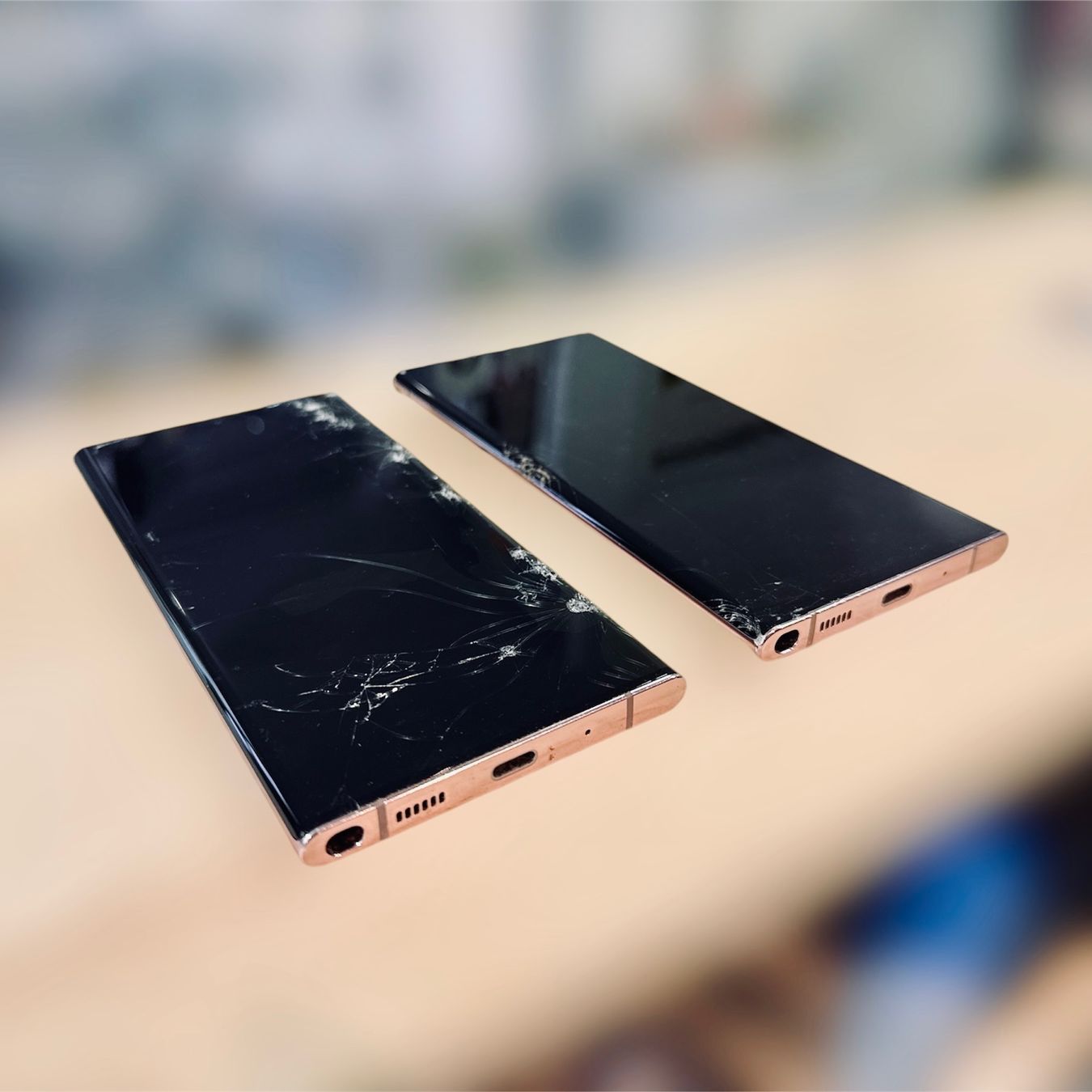 Samsung Telefoni cellulari / Smartphones: 2x châssis Galaxy Note 20 Ultra pour pièces détachées – Usato da Morges venduto da DA-repa 3