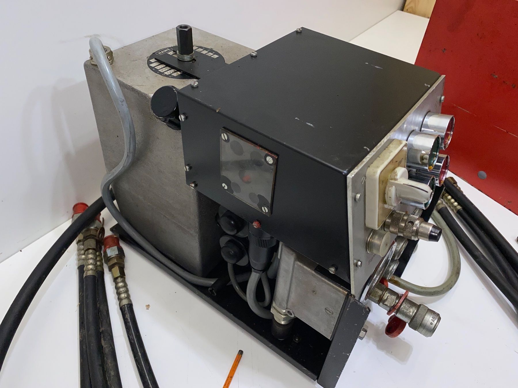 Tutte le macchine: AMS Hydraulik Agregat Hydraulisches Spannsystem – Usato da Boswil venduto da ABLagerBoswil 5